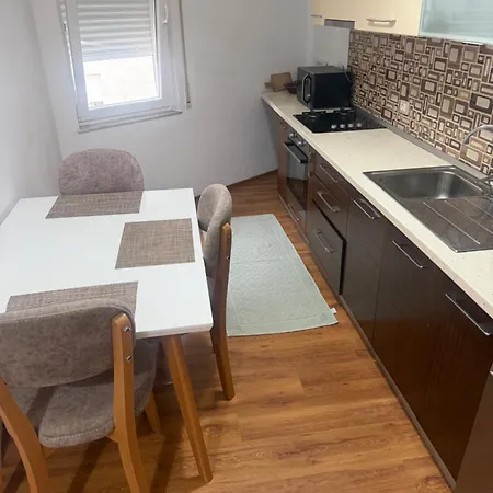 Azur Appartement Tirana
